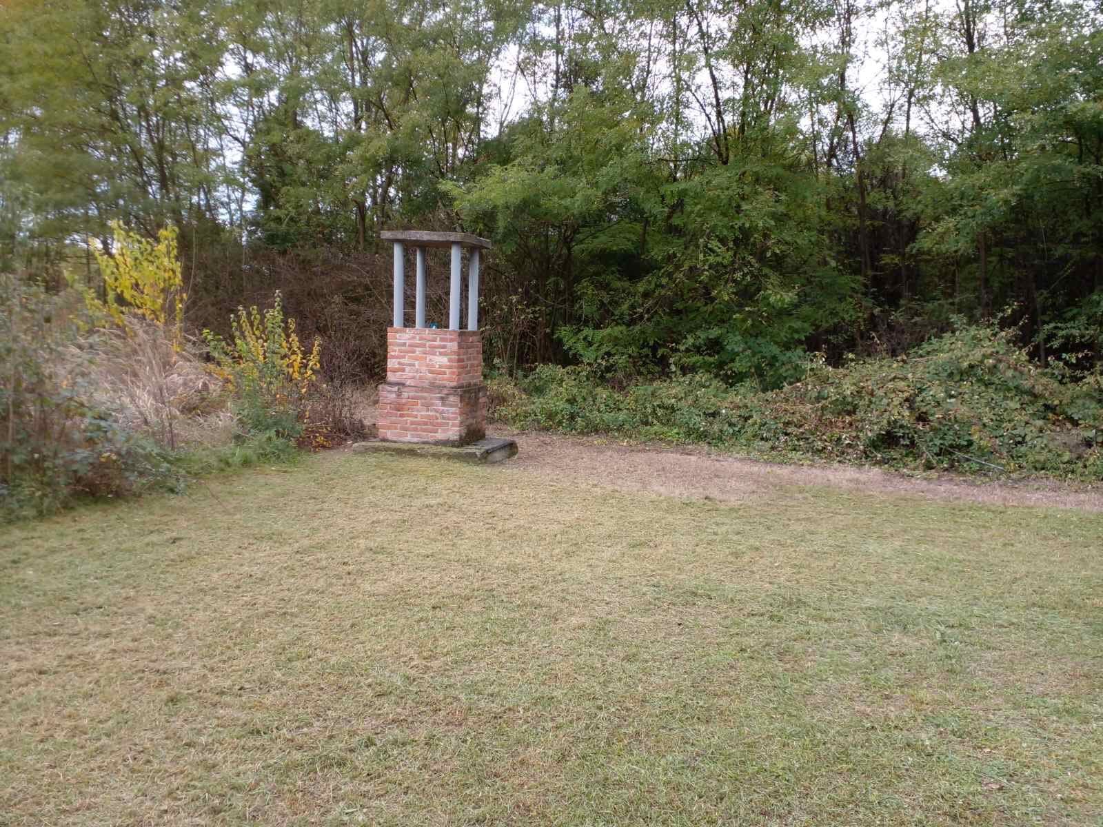 Uređeno grobište u Poljičkim šumama